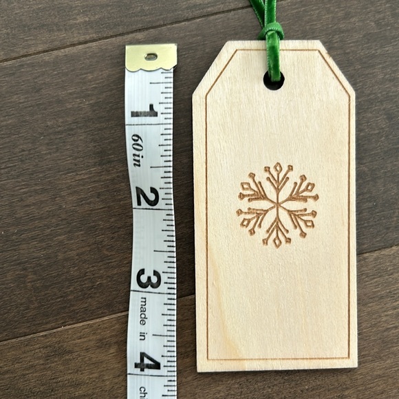 MY MIND’S EYE Christmas Holiday Titles Etched Wood Goft Tag Set, Velvet Ribbon 7 - Picture 7 of 10